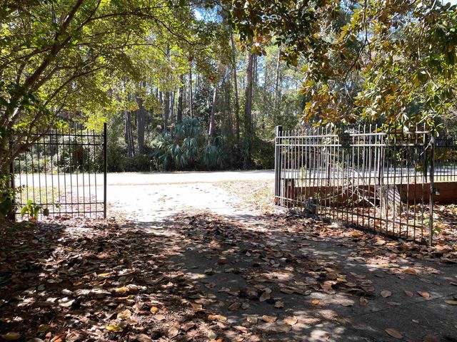 119 Apalachee Street, Lanark Village, FL 32322