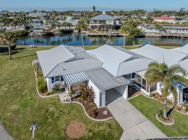 611 FAIR WINDS DRIVE 611, Nokomis, FL 34275