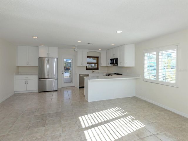 611 FAIR WINDS DRIVE 611, Nokomis, FL 34275