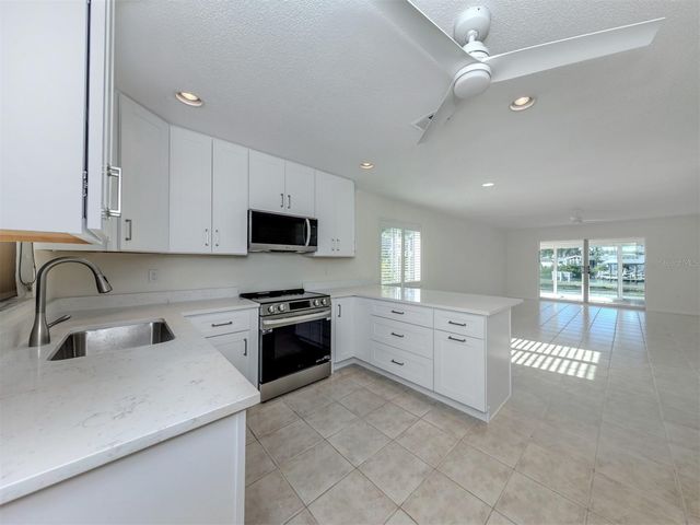 611 FAIR WINDS DRIVE 611, Nokomis, FL 34275