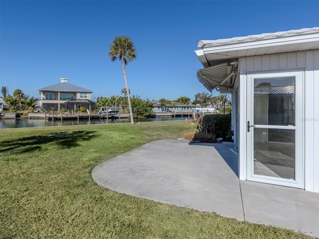 611 FAIR WINDS DRIVE 611, Nokomis, FL 34275