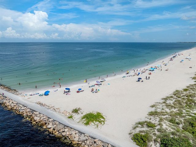 611 FAIR WINDS DRIVE 611, Nokomis, FL 34275