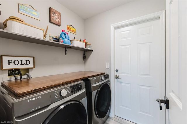 709 27th ST, Cape Coral, FL 33914