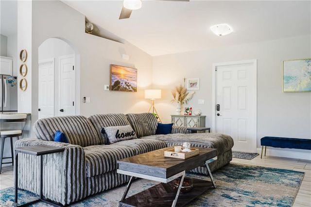 709 27th ST, Cape Coral, FL 33914