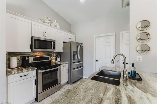 709 27th ST, Cape Coral, FL 33914