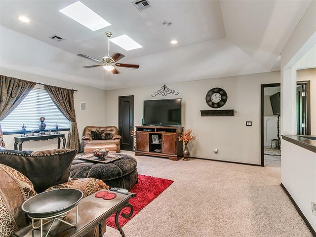 832 Fox Tail Drive, Edmond, OK 73034