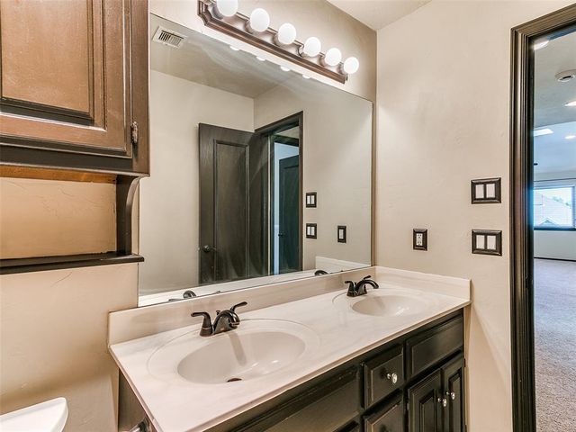 832 Fox Tail Drive, Edmond, OK 73034