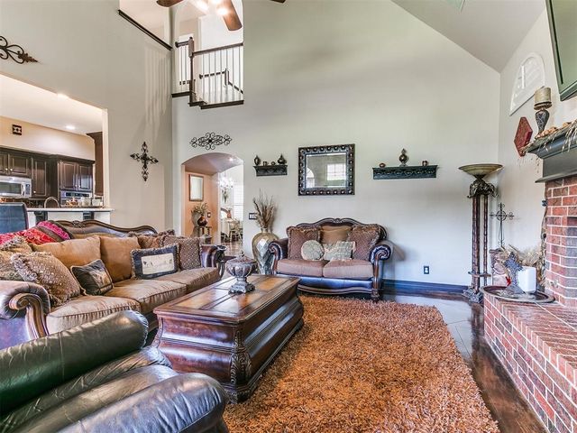 832 Fox Tail Drive, Edmond, OK 73034