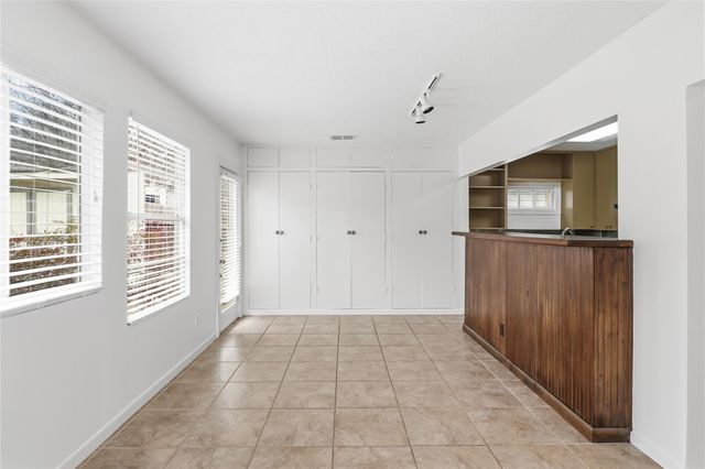 2007 Montclaire ST, Austin, TX 78704