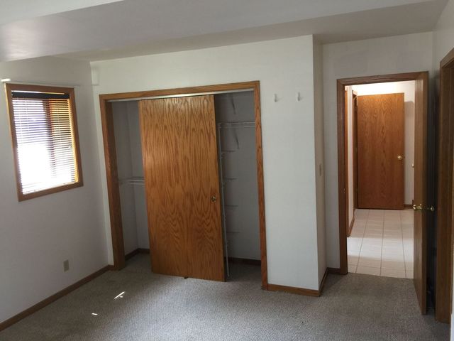 3615 N Wayne Street B, Chicago, IL 60613