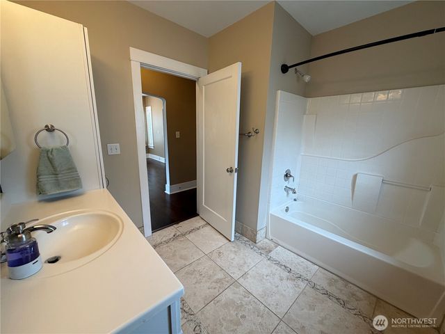 9 H Street SE, Auburn, WA 98002