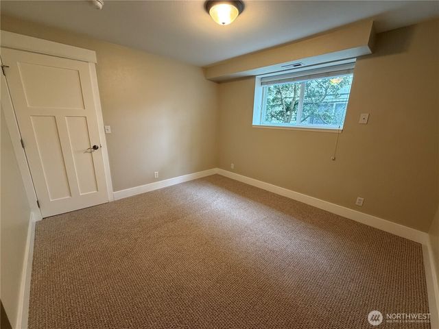 9 H Street SE, Auburn, WA 98002