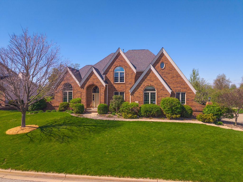 402 Northridge Estates, Normal, IL 61761