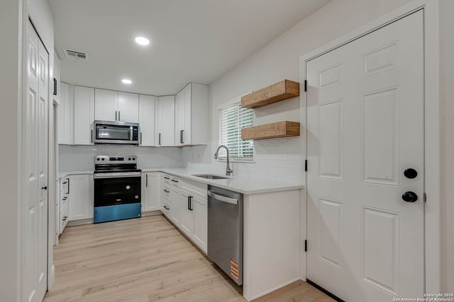 6911 Lordsport, San Antonio, TX 78239