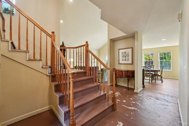 2633 Spring Oaks Dr, Santa Rosa, CA 95405