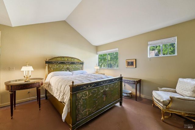 2633 Spring Oaks Dr, Santa Rosa, CA 95405