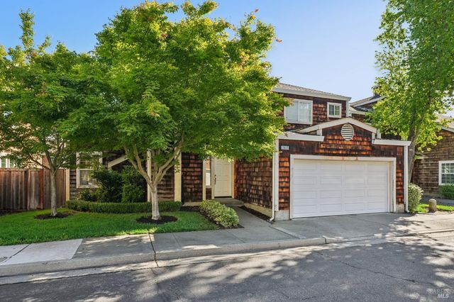 2633 Spring Oaks Dr, Santa Rosa, CA 95405
