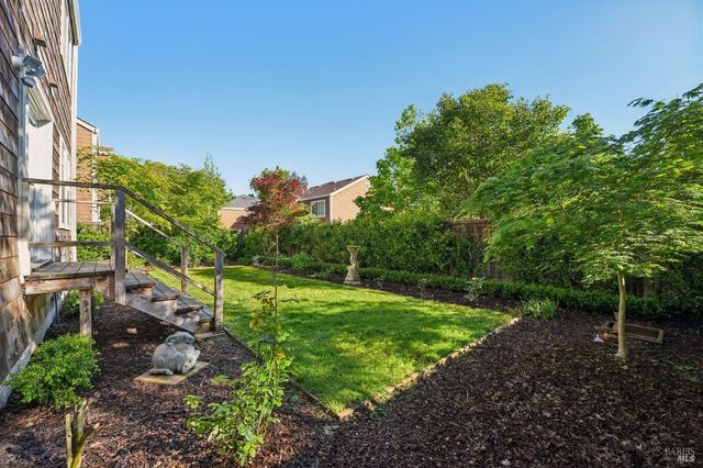 2633 Spring Oaks Dr, Santa Rosa, CA 95405