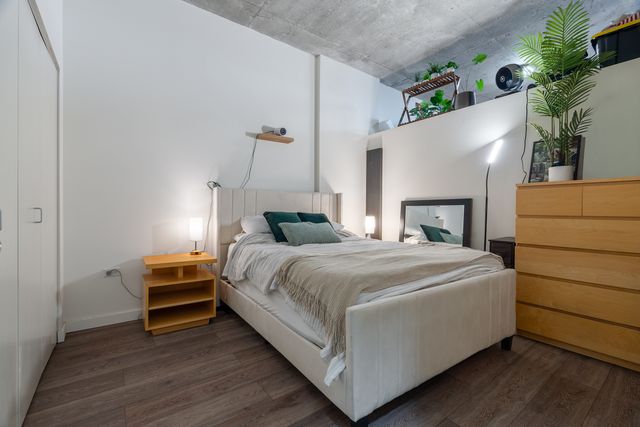 235 W Van Buren Street 1809, Chicago, IL 60607