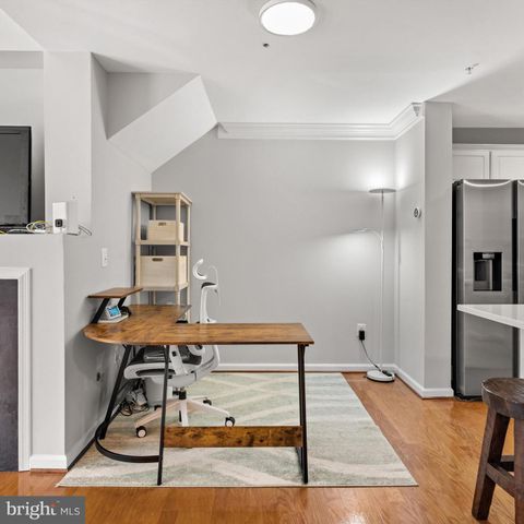 5117 DONOVAN DR, Alexandria, VA 22304