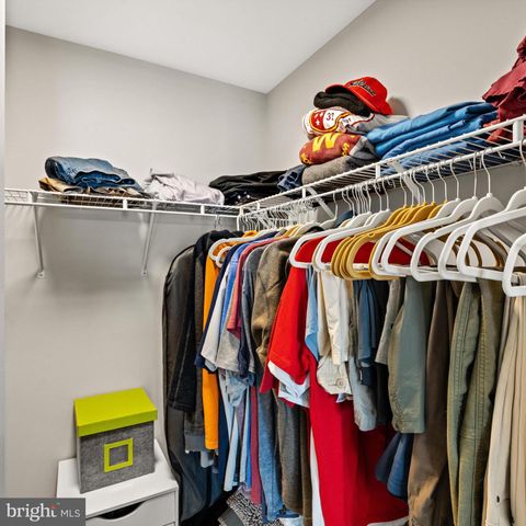 5117 DONOVAN DR, Alexandria, VA 22304