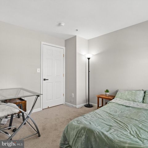 5117 DONOVAN DR, Alexandria, VA 22304