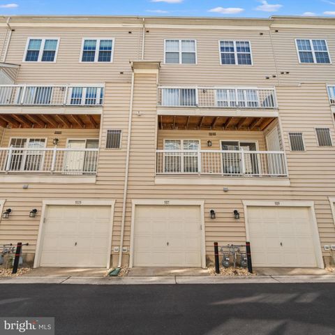 5117 DONOVAN DR, Alexandria, VA 22304