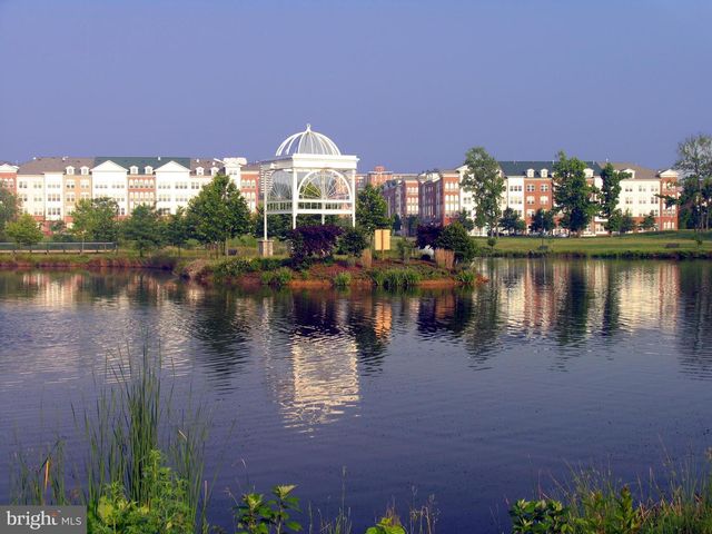 5117 DONOVAN DR, Alexandria, VA 22304