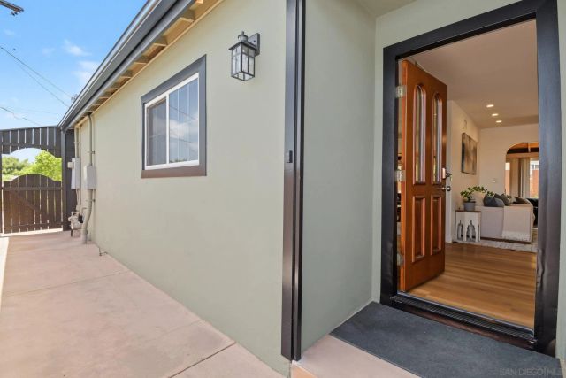 7118 Conestoga, San Diego, CA 92120