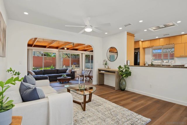 7118 Conestoga, San Diego, CA 92120