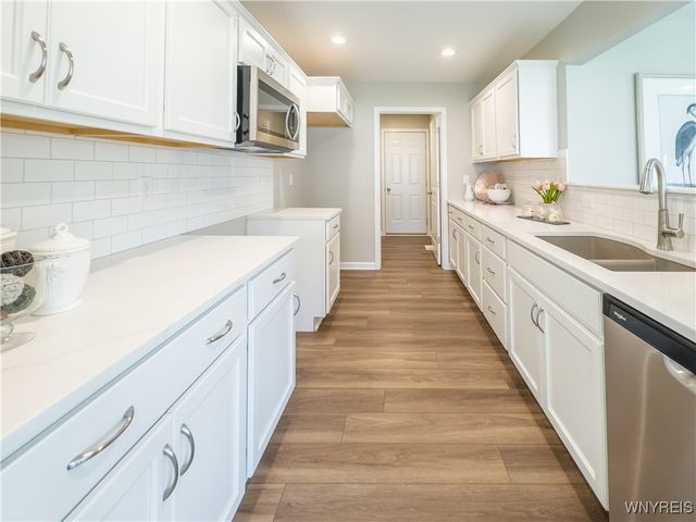 1102 Carriage Lane 1102, West Seneca, NY 14224