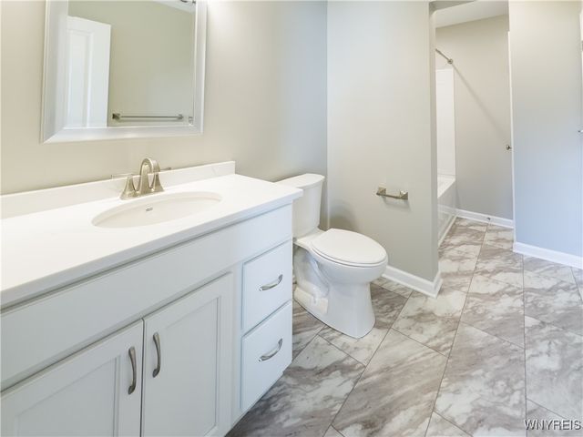 1102 Carriage Lane 1102, West Seneca, NY 14224