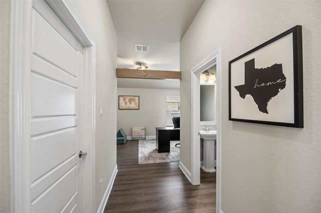 16647 Highland Country Drive, Cypress, TX 77433