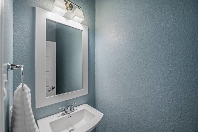 16647 Highland Country Drive, Cypress, TX 77433