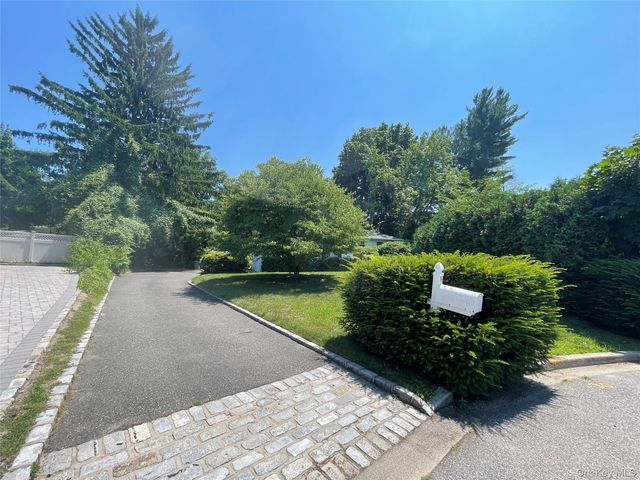 6 Preston Court, Glen Cove, NY 11542