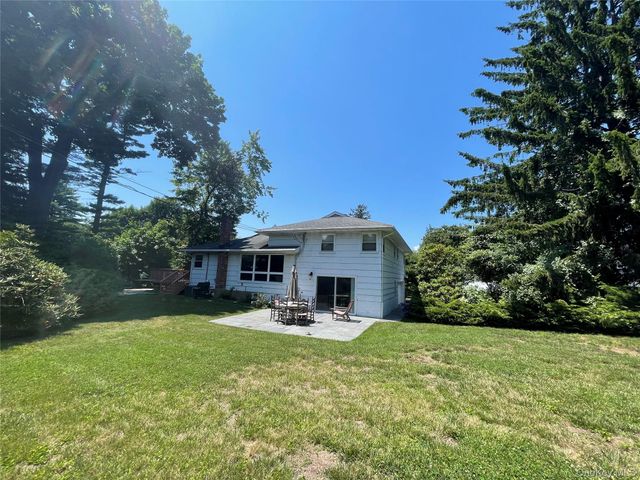6 Preston Court, Glen Cove, NY 11542