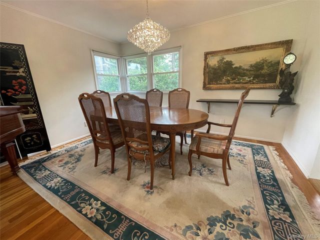6 Preston Court, Glen Cove, NY 11542