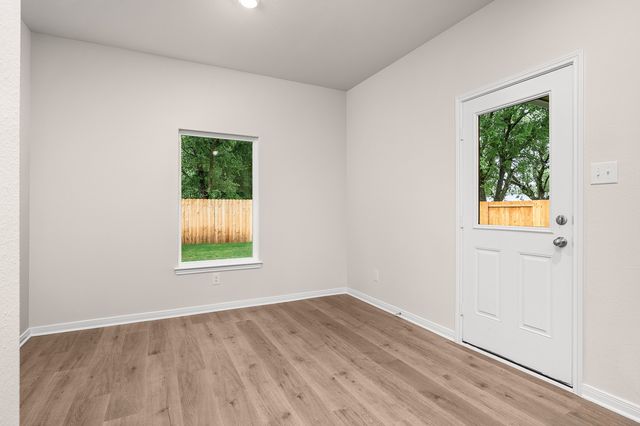 129 North Island Drive, Terrell, TX 75160