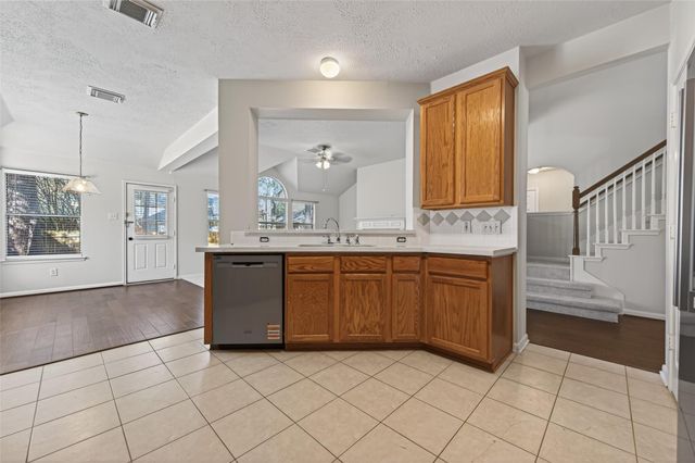 39 N Delta Mill Circle, Conroe, TX 77385