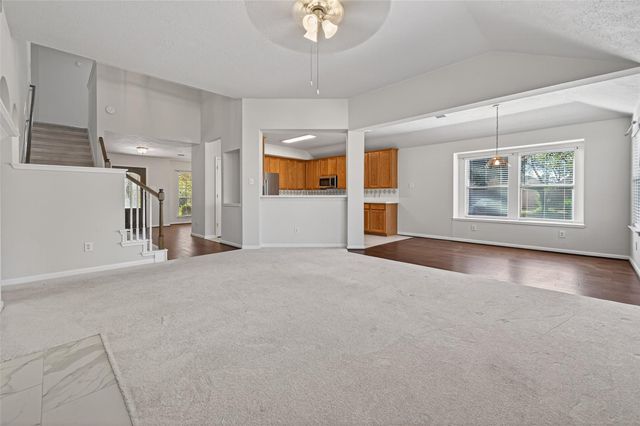 39 N Delta Mill Circle, Conroe, TX 77385