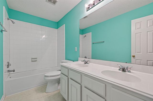 39 N Delta Mill Circle, Conroe, TX 77385