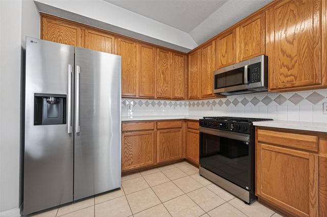 39 N Delta Mill Circle, Conroe, TX 77385