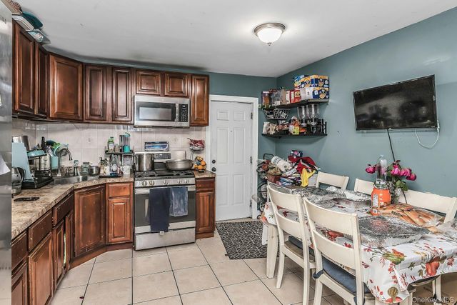 190-40 103rd Avenue, Hollis, NY 11423