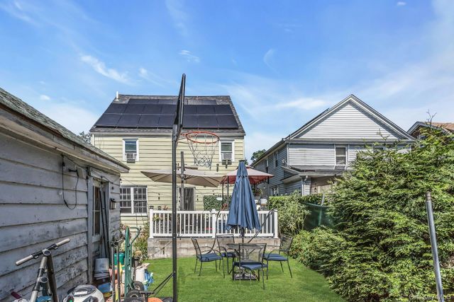 190-40 103rd Avenue, Hollis, NY 11423