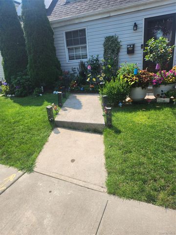 190-40 103rd Avenue, Hollis, NY 11423