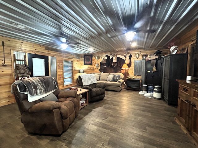 3779 Farm Road 1499, Paris, TX 75460