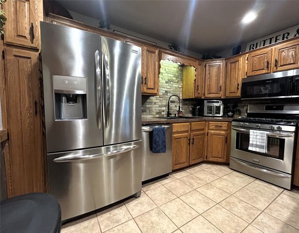 3779 Farm Road 1499, Paris, TX 75460