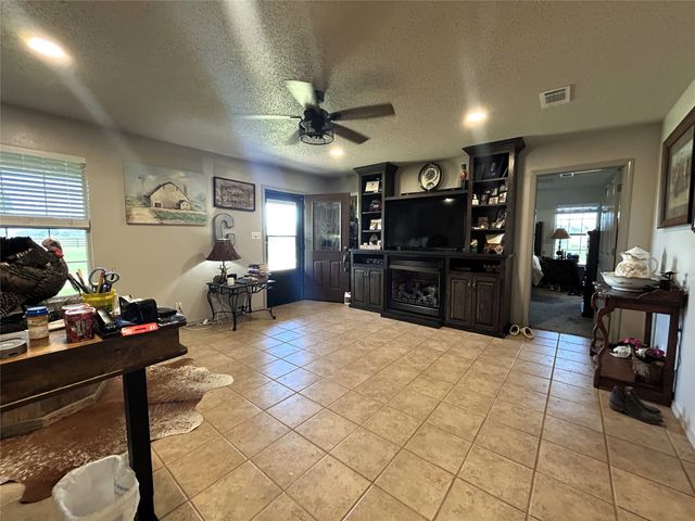 3779 Farm Road 1499, Paris, TX 75460