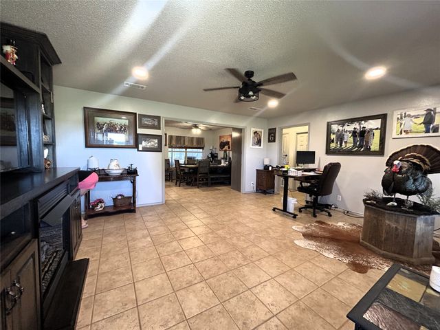 3779 Farm Road 1499, Paris, TX 75460