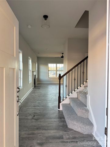 717 Inwood Hill Drive 95, Gastonia, NC 28056